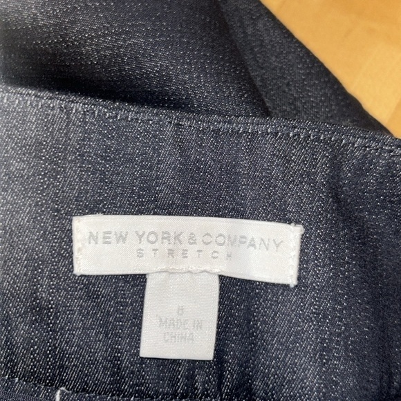 New York & Company Sexy Denim Pencil Skirt Size 8 - Picture 7 of 9